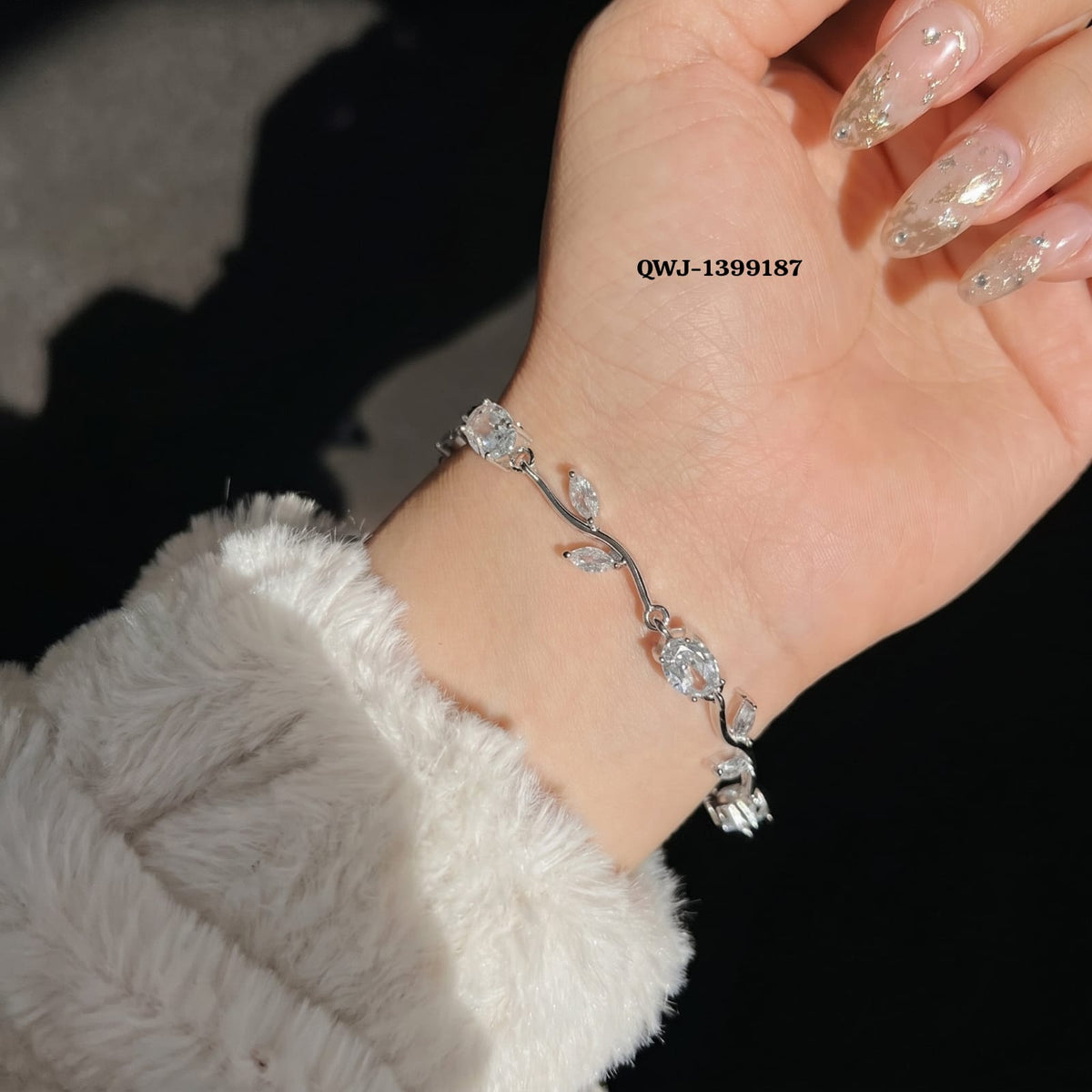 Tulip Bracelet – Premium Quality Stainless Steel Elegant Bracelet for Women | Silver Base Without Box - Pink